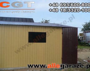 Garaż blaszany 6x5 dwuspadowy piaskowy  RAL 1002 z zadaszeniem brama uchylna 